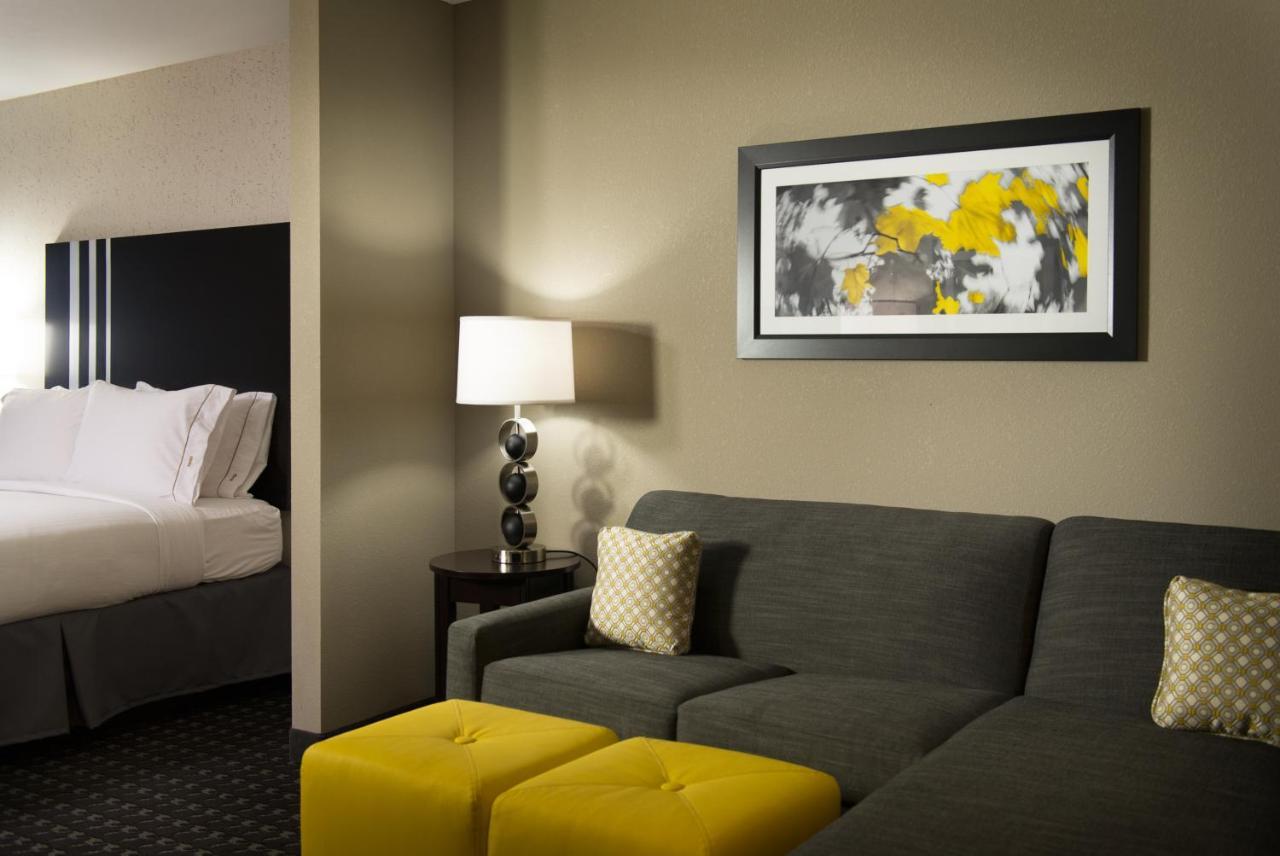 Holiday Inn Express And Suites Madison Central By Ihg Екстер'єр фото
