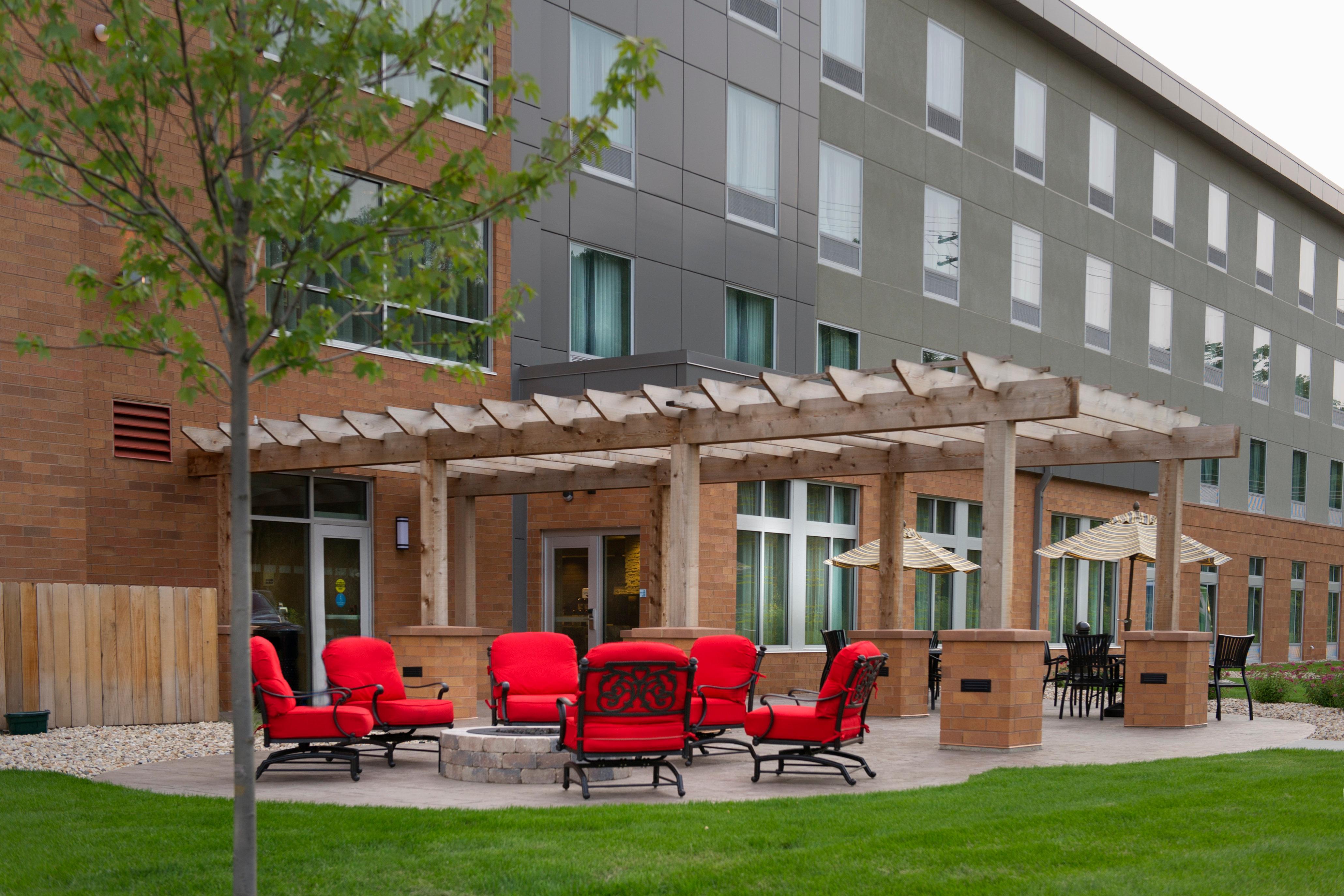 Holiday Inn Express And Suites Madison Central By Ihg Екстер'єр фото