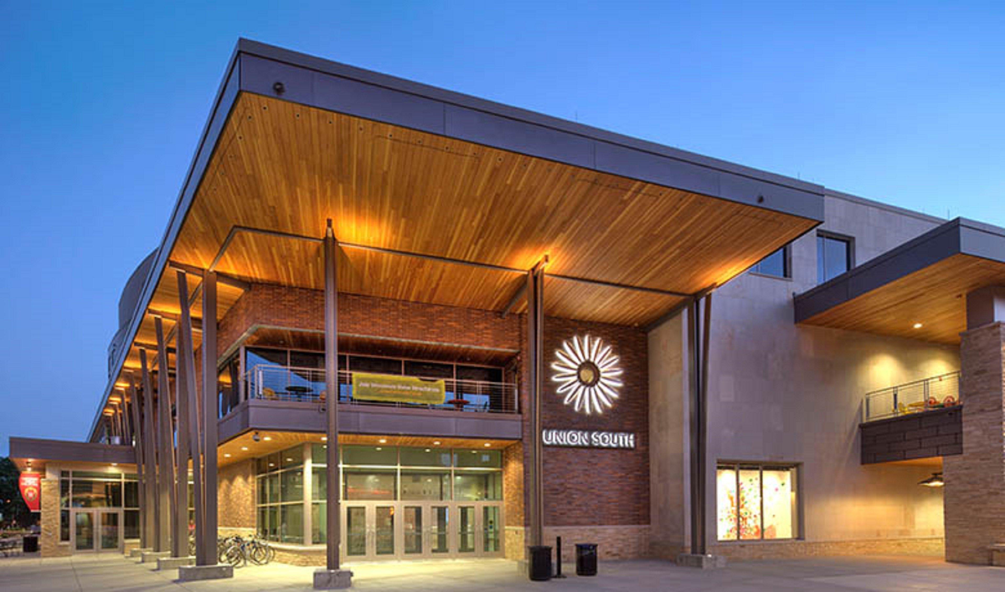 Holiday Inn Express And Suites Madison Central By Ihg Екстер'єр фото